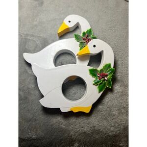Vintage Una Goose Duck Napkin Rings Wood Christmas Holly Farmhouse Cottagecore 2